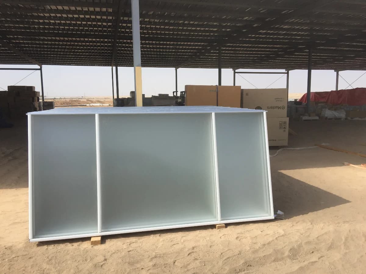 Ventilation mechanism - Push bars